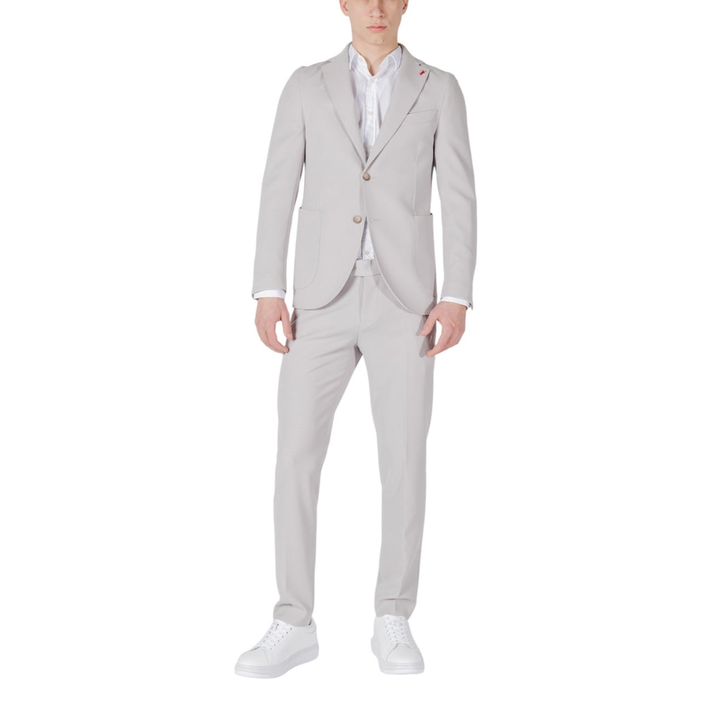 Mulish Homme Costumes
